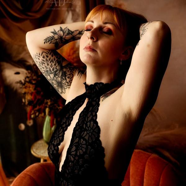 Séance Boudoir Intime et Sensuelle : Voyage au Cœur de la Douceur